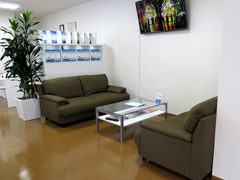 株式会社オートグローリー（ユーポス福重店）写真